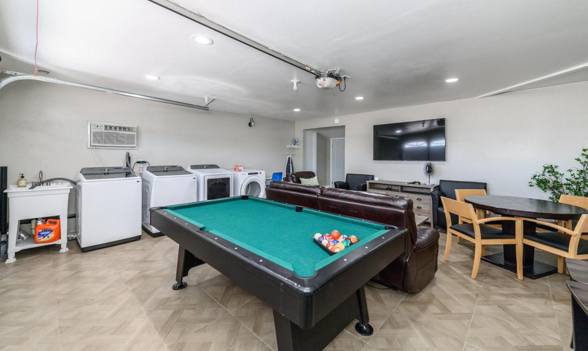 Disneyland Dream Villa 5 Bedroom 3 Bath Theater Games Pool Table Анахайм Екстериор снимка